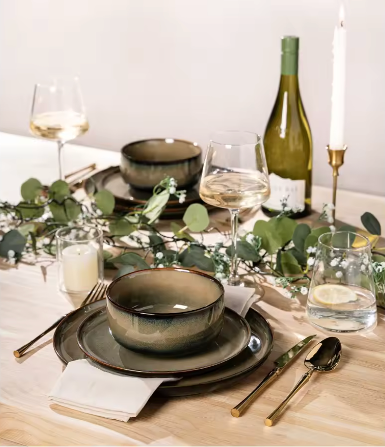 Handcrafted Reactive Glaze Dinnerware Set – 24 Pieces